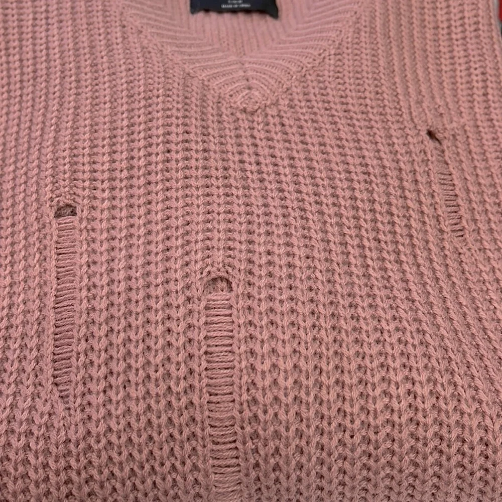 NWOT Distressed Dropped Long Sleeve Sweater in Mauve